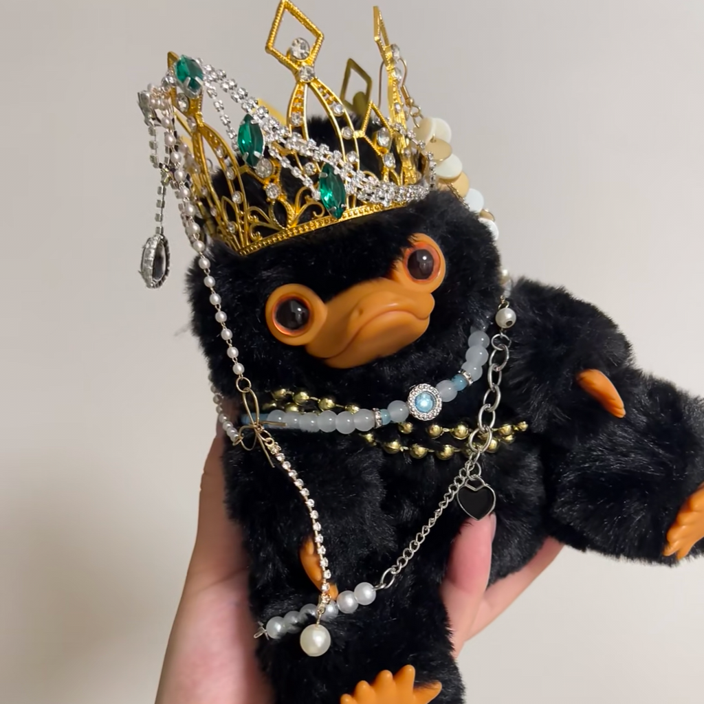 Harry Potter Fantastic Beast Sitting Sniffule（1 box)